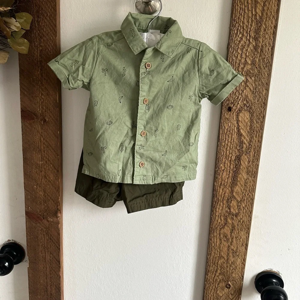 Carter’s Button Up & Shorts Set 9 Month Baby Boy  Euc  Bin 16